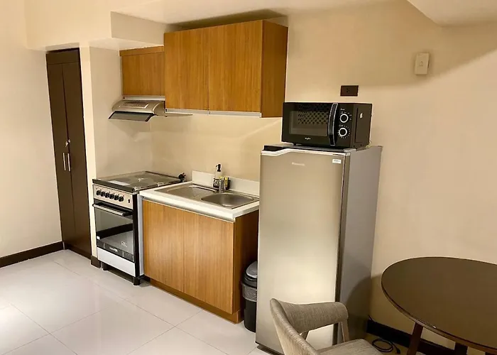 8 Adriatico Beside Robinsons Mall Y1